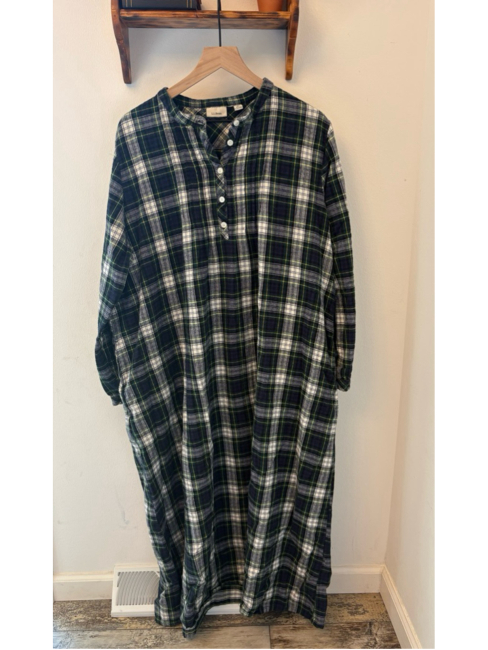 L.L. Bean Plaid Flannel Nightgown XL Blue Green Cozy Long Sleep Dress